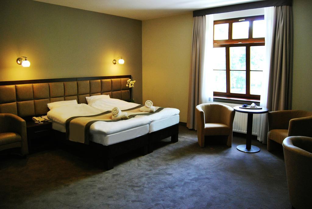 Dwor Spalice Spa Residence & Restaurant Lawendowa Restauracja Oleśnica Kamer foto