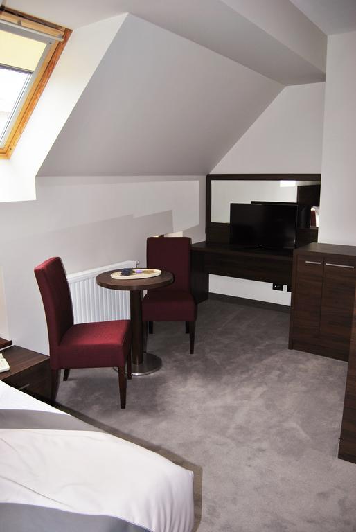 Dwor Spalice Spa Residence & Restaurant Lawendowa Restauracja Oleśnica Kamer foto