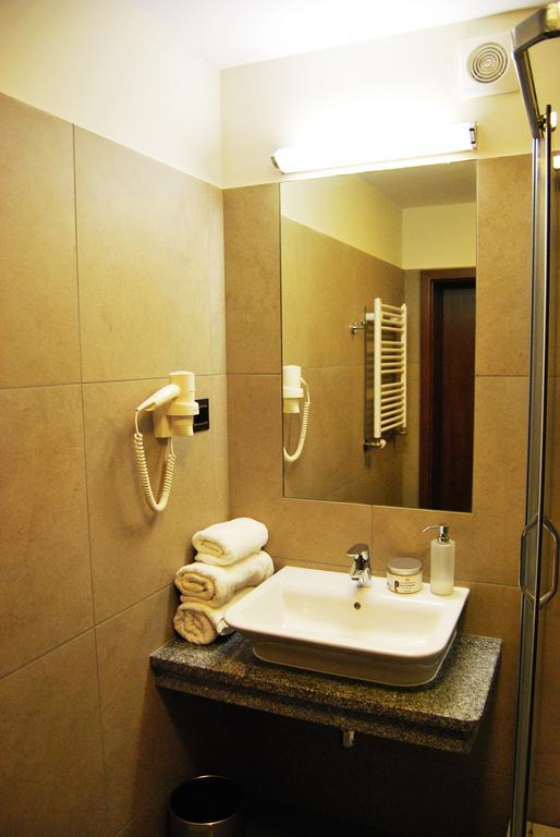Dwor Spalice Spa Residence & Restaurant Lawendowa Restauracja Oleśnica Kamer foto